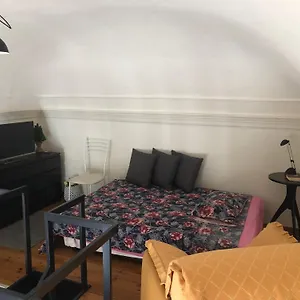 Casa Pulvirenti Aeroporto di Catania Fontana Rossa